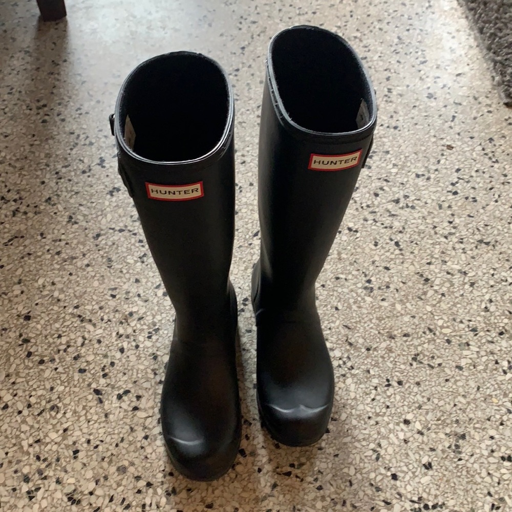 LIKE NEW!! Matte Black Tour Packable Hunter Boots 🍃🌸🌺